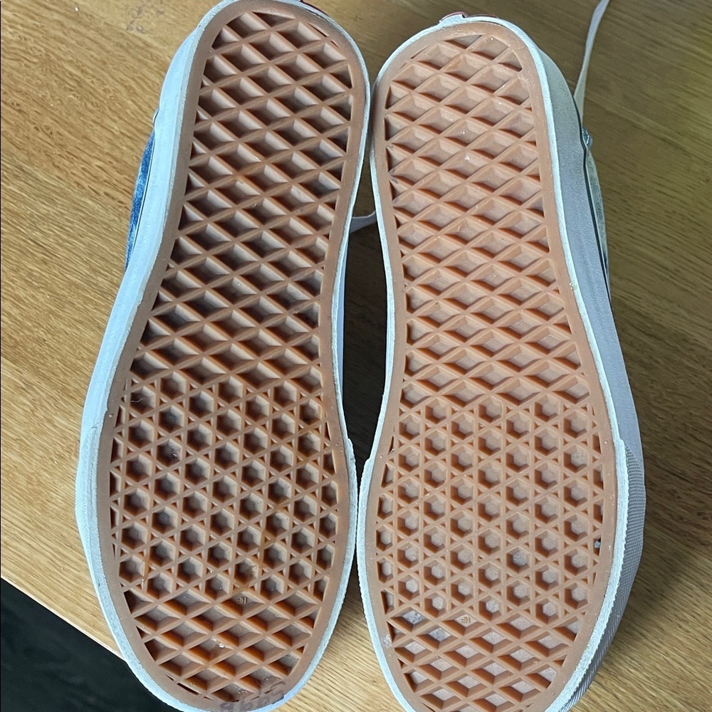 Like New! Vans Old Skool Denim Sneaker Womens 6 / Boy’s 4.5 Retro Classic Staple - Picture 5 of 7
